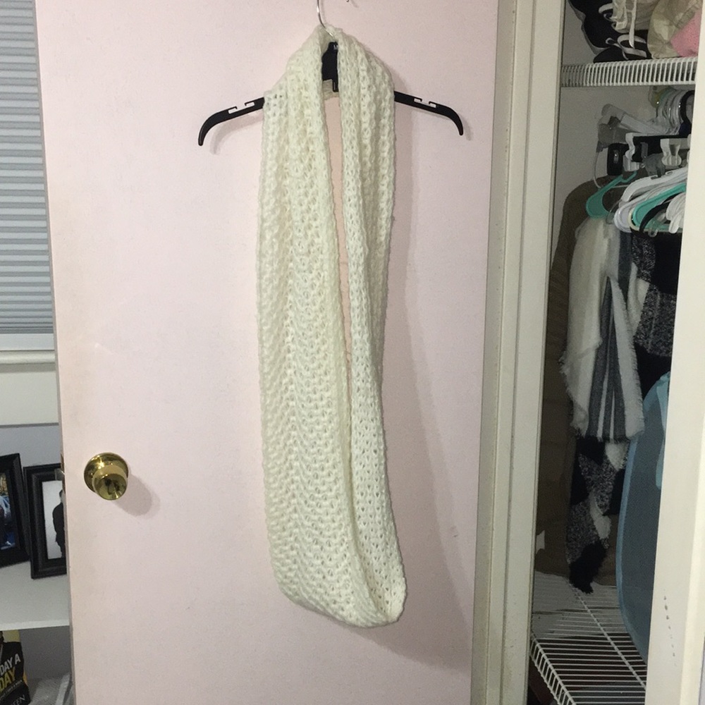 Infinity scarf